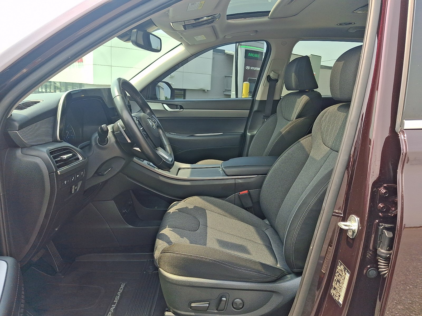 Used 2021 Hyundai Palisade SEL w/ Winter Package AWD/4WD image 14