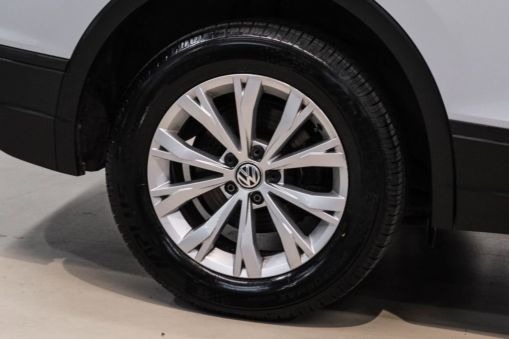 Used 2018 Volkswagen Tiguan S image 50
