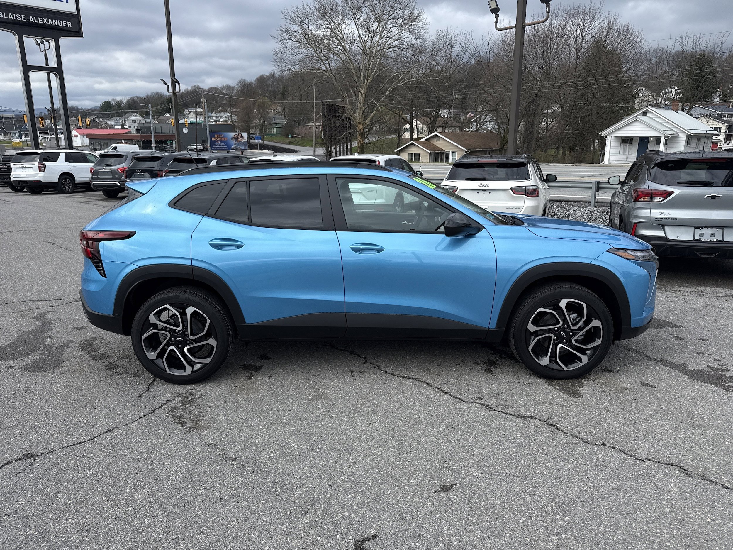 New 2026 Chevrolet Trax RS w/ Driver Confidence Package image 2