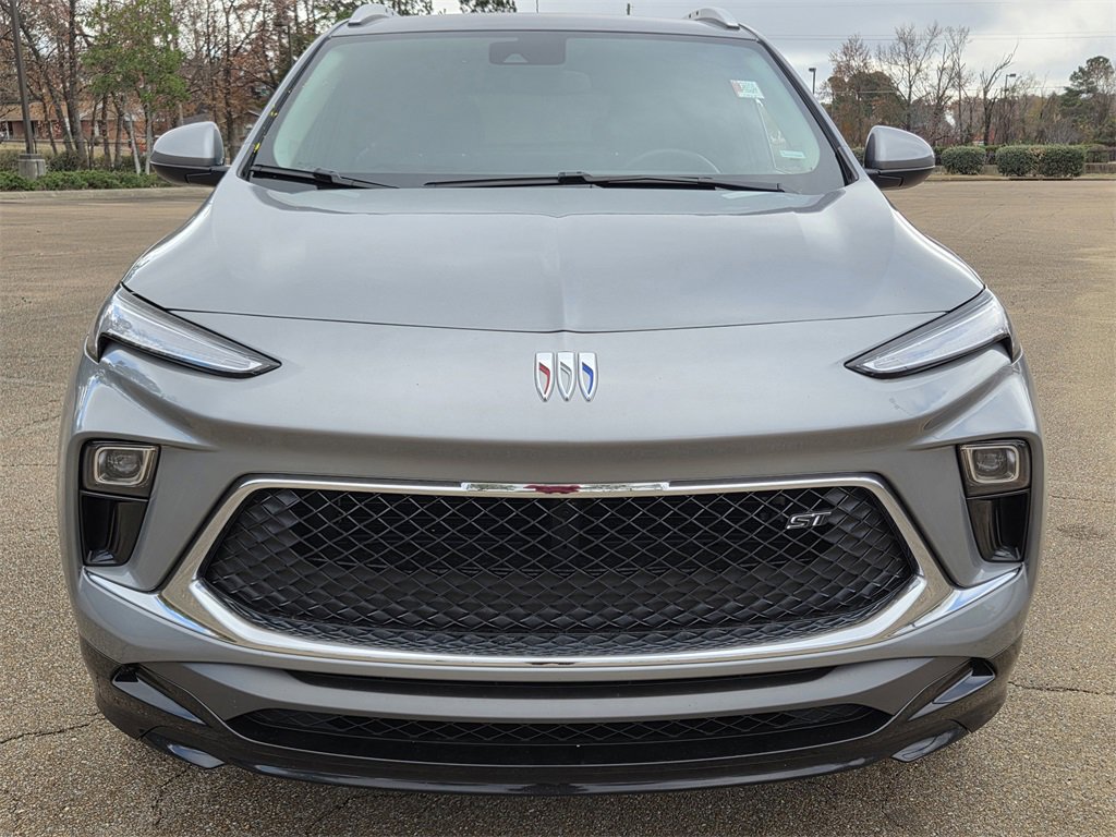 Used 2024 Buick Encore GX Sport Touring video 2