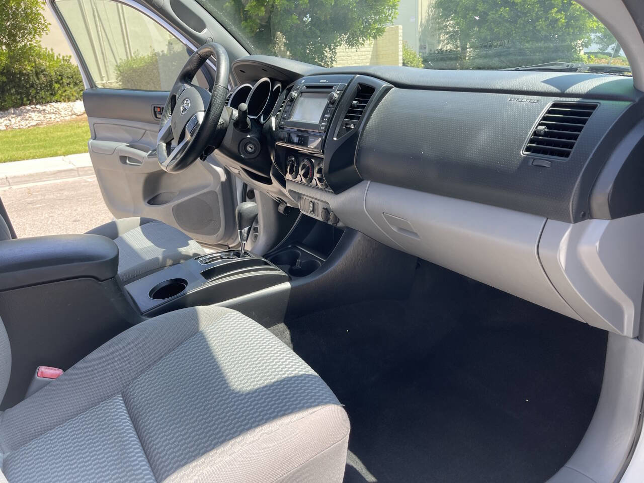 Used 2013 Toyota Tacoma PreRunner w/ Convenience Pkg RWD image 16