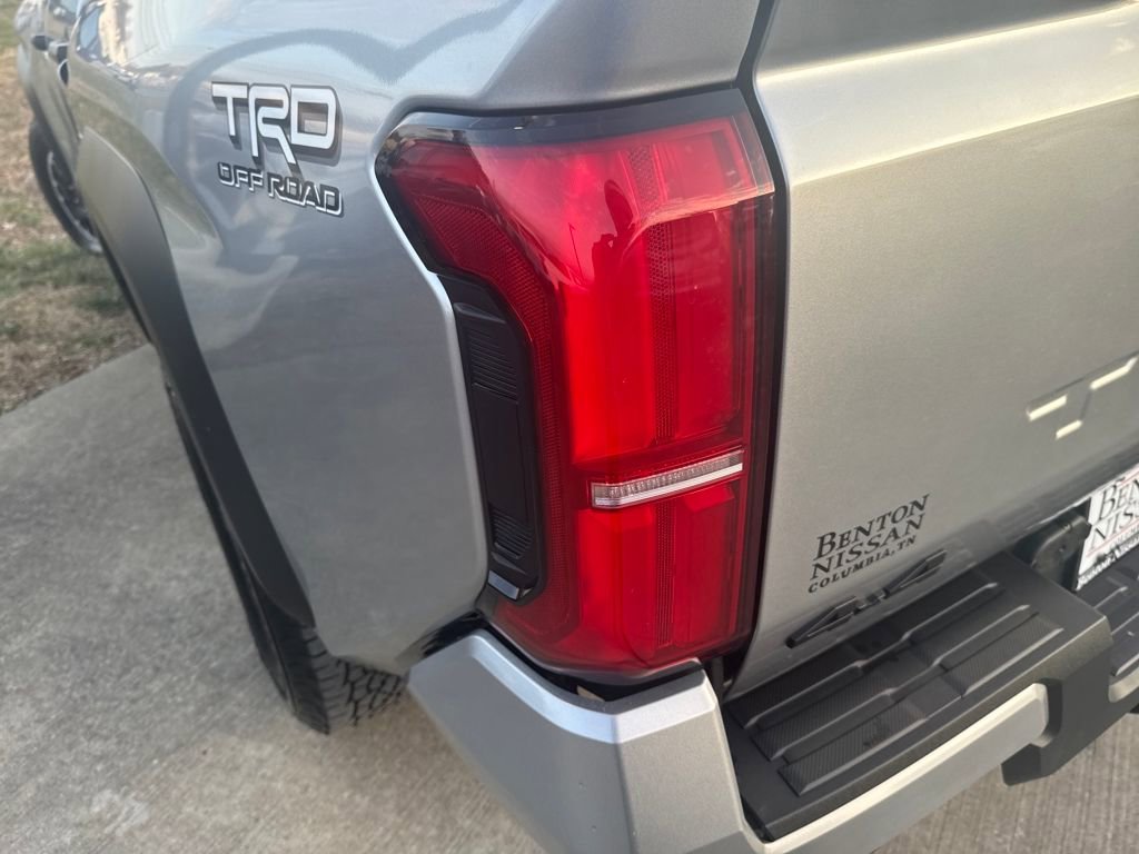 Used 2024 Toyota Tacoma TRD Off-Road image 44