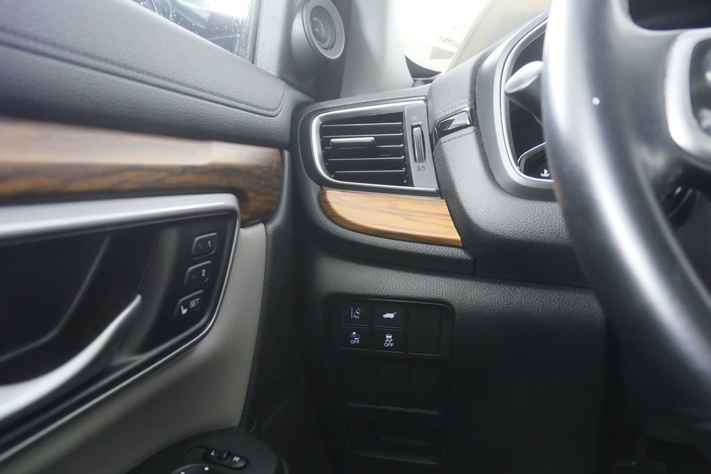 Used 2017 Honda CR-V Touring image 21