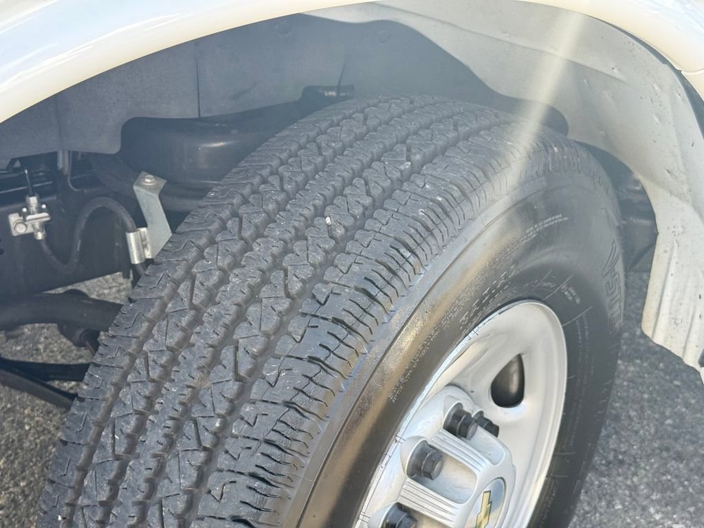 Used 2024 Chevrolet Express 2500 w/ Driver Convenience Package image 11