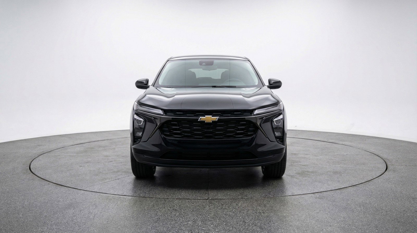 Used 2025 Chevrolet Blazer LT FWD image 2