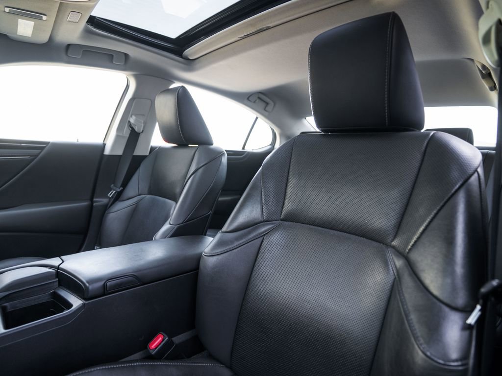 Used 2021 Lexus ES 350 w/ Premium Package image 6