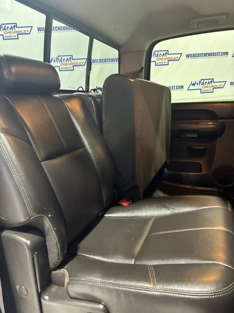 Used 2011 Chevrolet Silverado 2500 LT w/ Interior Plus Package AWD/4WD image 31
