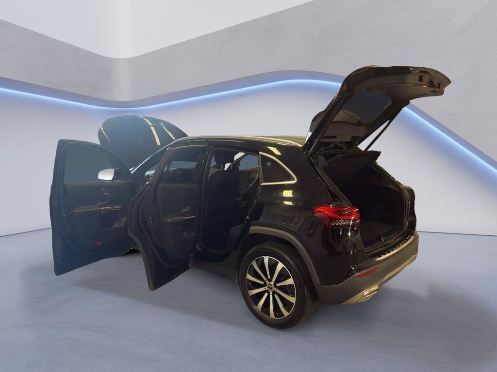 Used 2021 Mercedes-Benz GLA 250 w/ Premium Package image 12