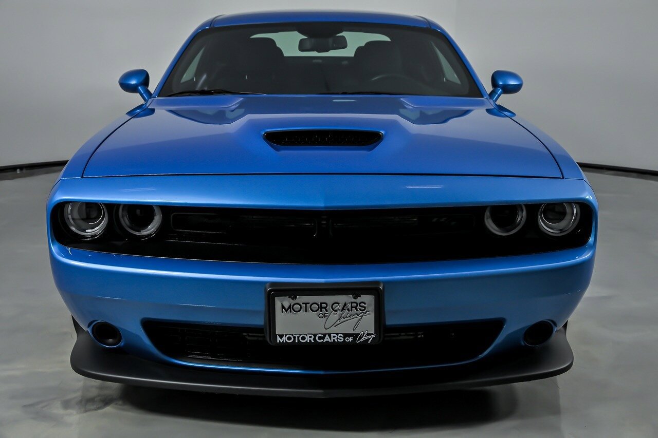 Used 2023 Dodge Challenger R/T w/ Performance Handling Group RWD image 5