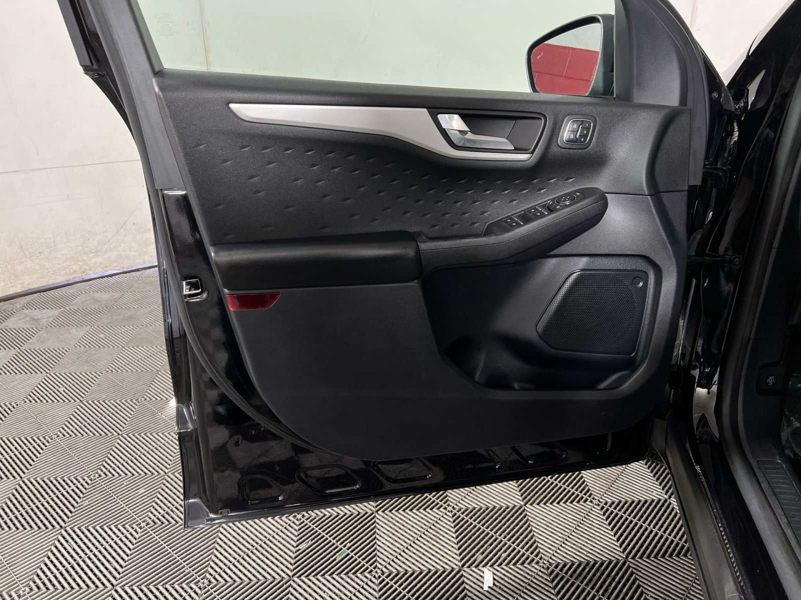 Used 2020 Ford Escape SEL AWD/4WD image 14