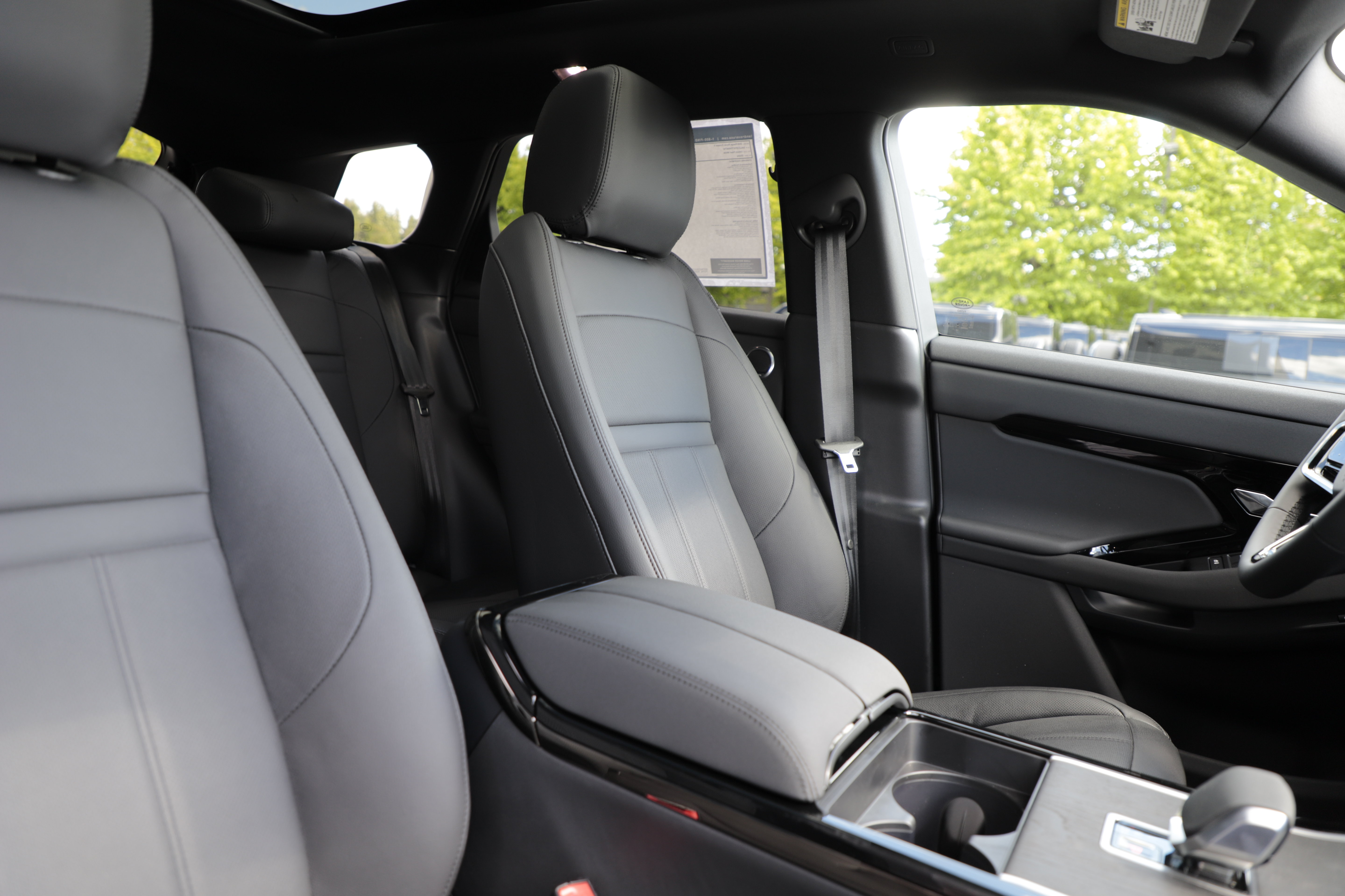 New 2026 Land Rover Range Rover Evoque S AWD/4WD image 12