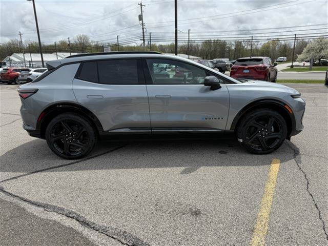 New 2025 Chevrolet Equinox EV RS AWD/4WD image 8