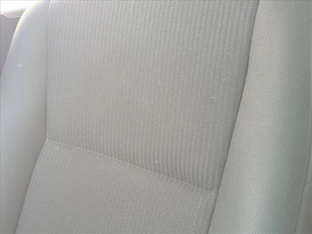 Used 2018 Toyota RAV4 LE image 16