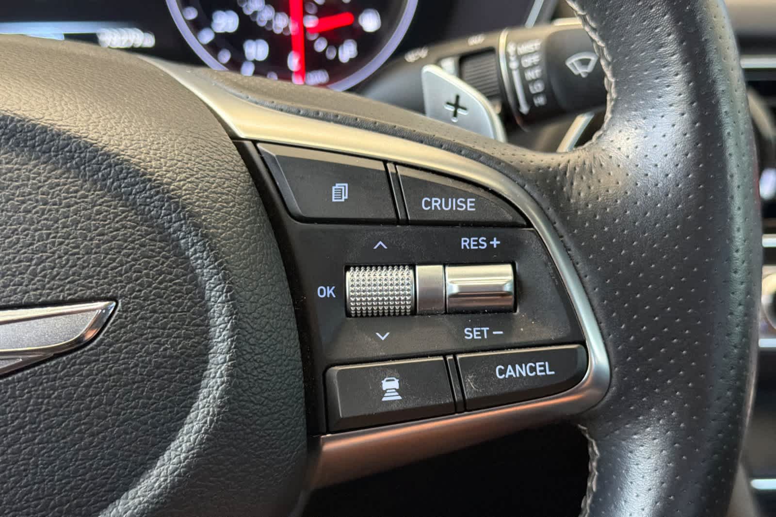 Used 2021 Genesis G70 2.0T RWD image 25