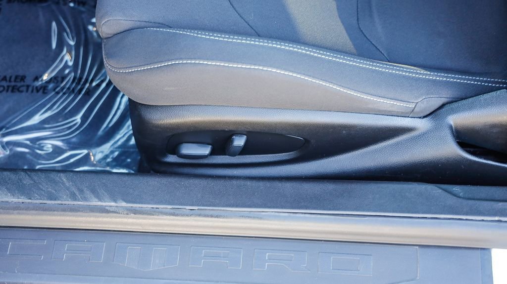 Used 2023 Chevrolet Camaro LT image 23