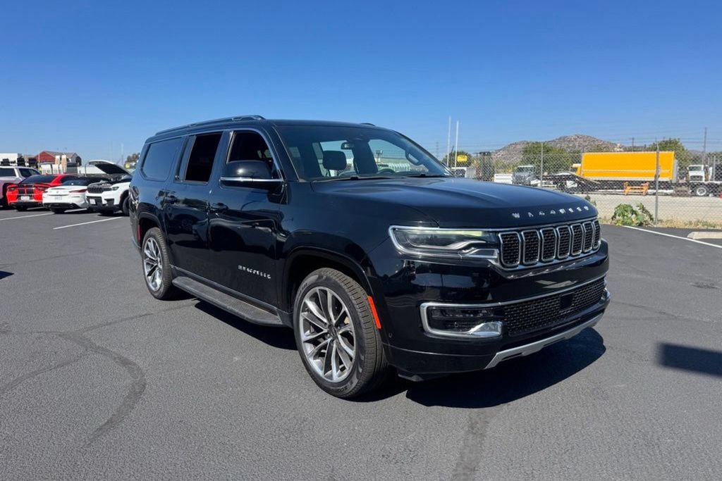 Used 2023 Jeep Wagoneer L Series II w/ Premium Group I AWD/4WD image 7