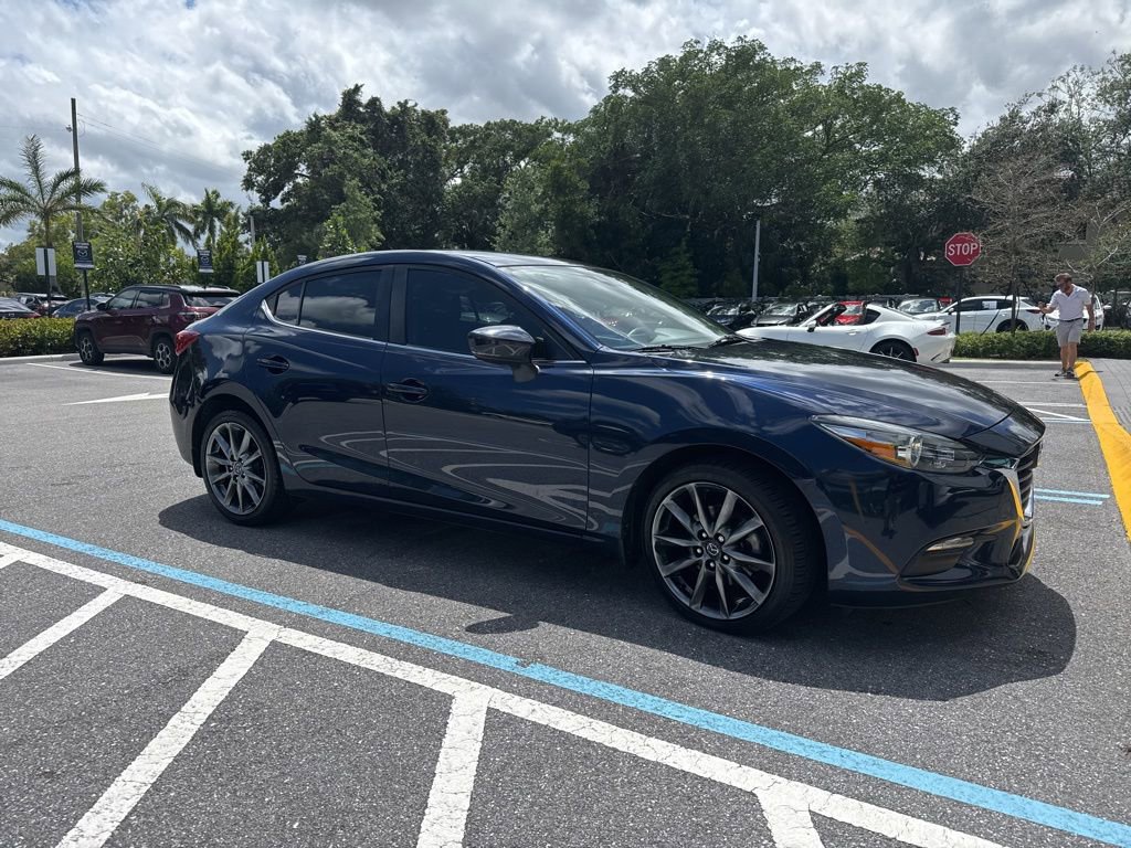 Used 2018 MAZDA MAZDA3 Touring FWD image 5