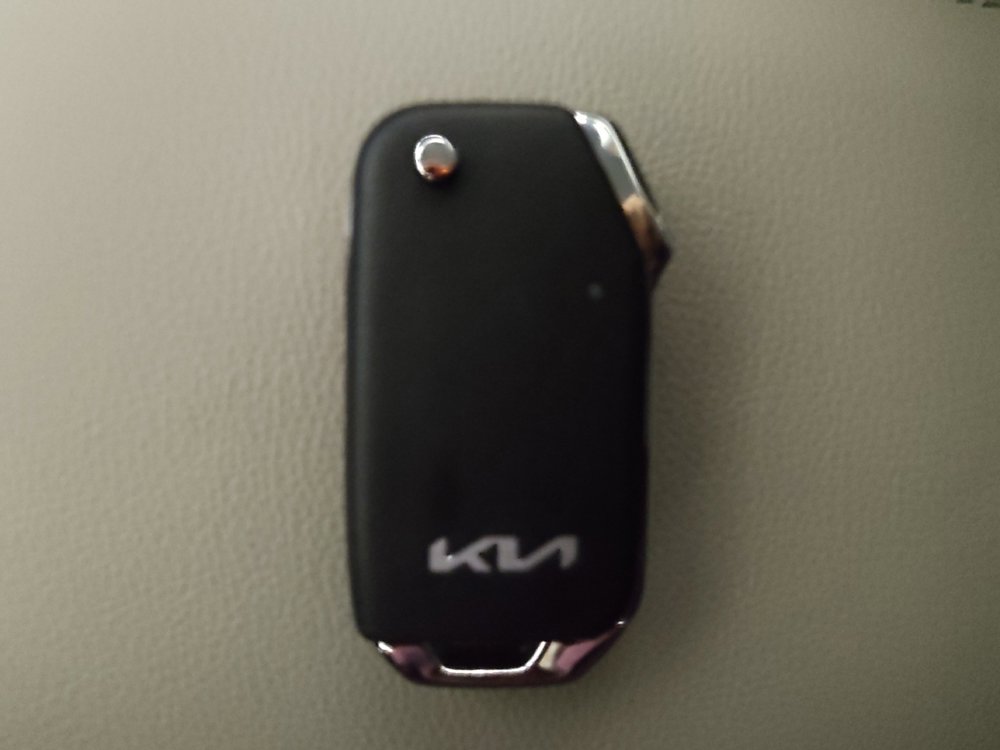 Used 2025 Kia Soul LX image 32
