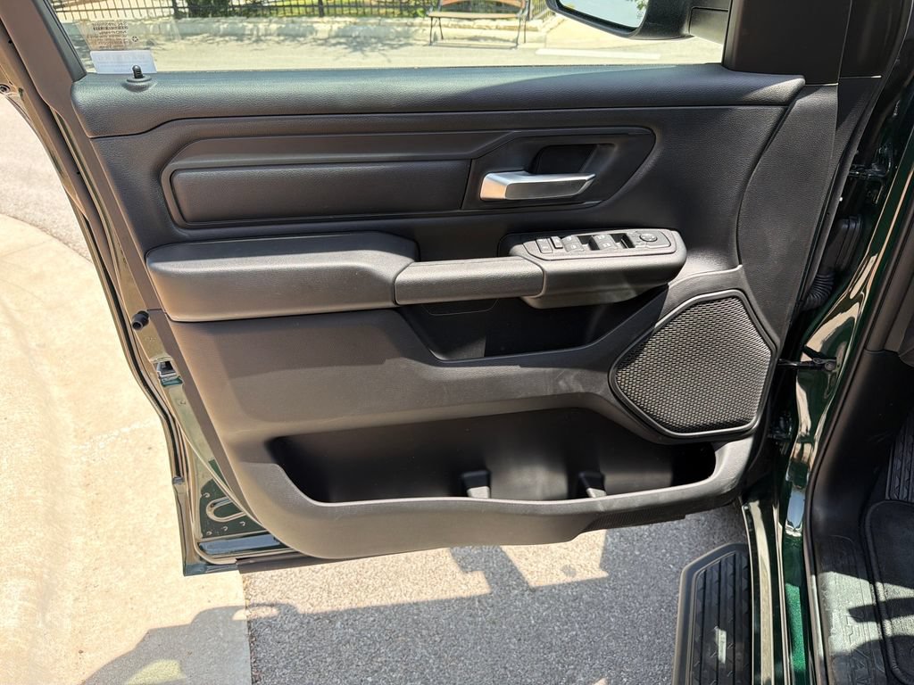 New 2026 RAM 1500 Express AWD/4WD image 19