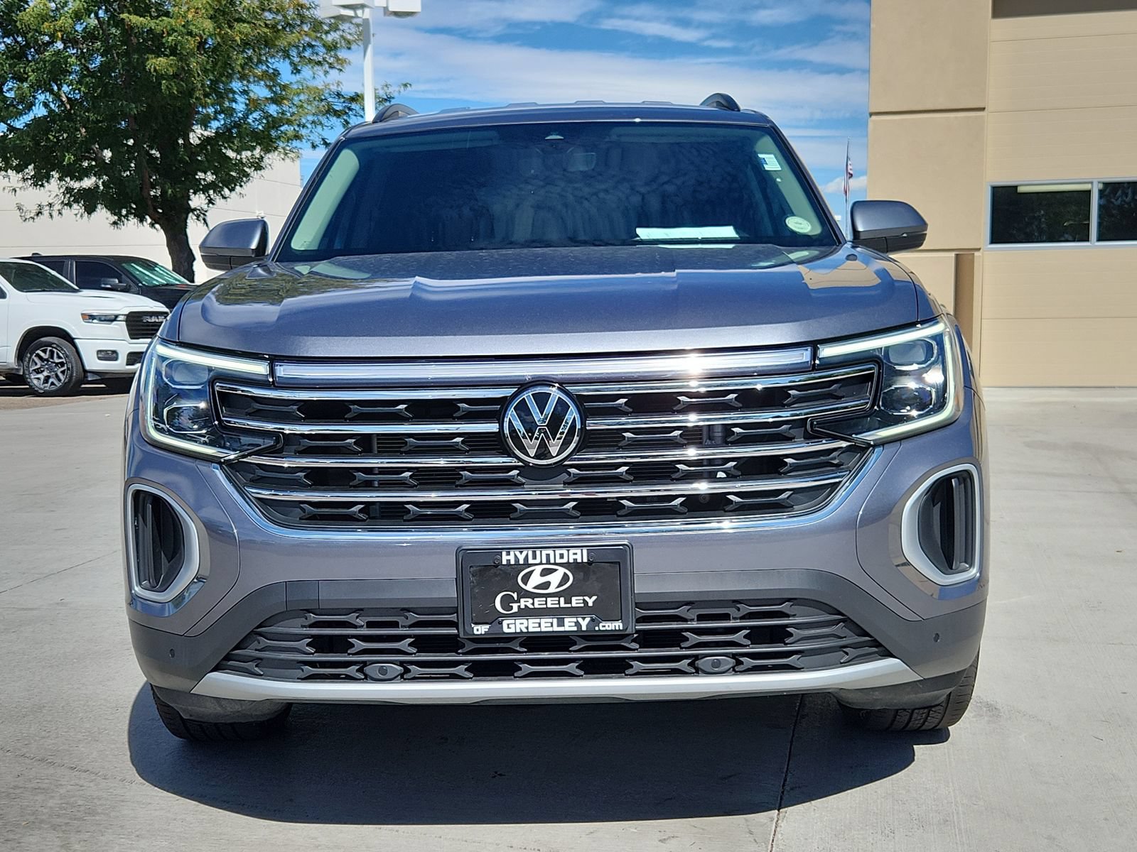 Used 2024 Volkswagen Atlas SE AWD/4WD image 8