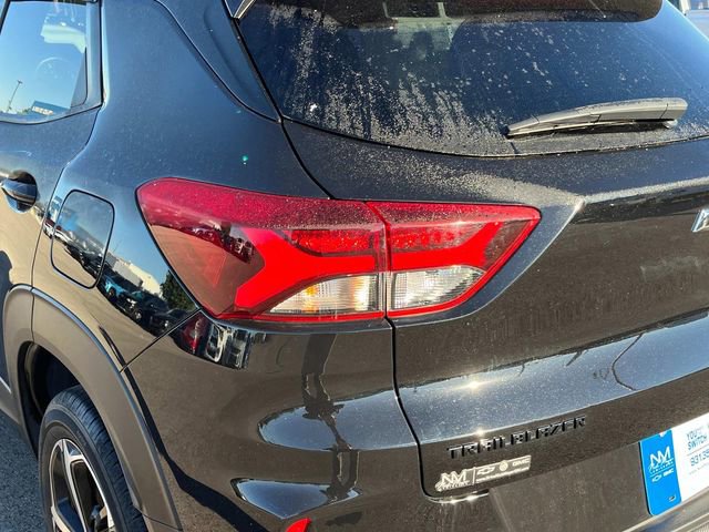 Used 2023 Chevrolet TrailBlazer RS w/ Convenience Package image 11