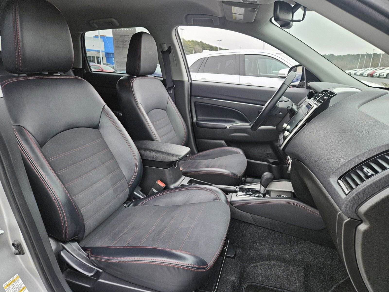 Used 2025 Mitsubishi Outlander Sport SE image 20
