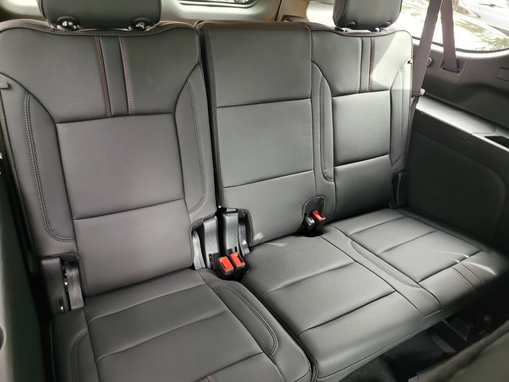 New 2026 Chevrolet Suburban RST w/ Comfort Package AWD/4WD image 20