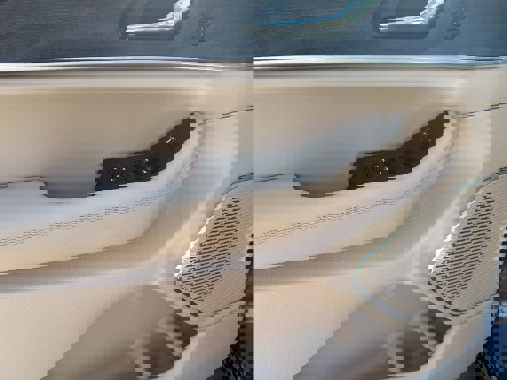 New 2026 Jeep Grand Cherokee Limited w/ Luxury Tech Group II image 11