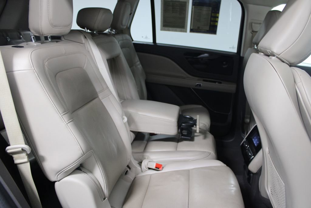 Used 2022 Lincoln Aviator Reserve image 35