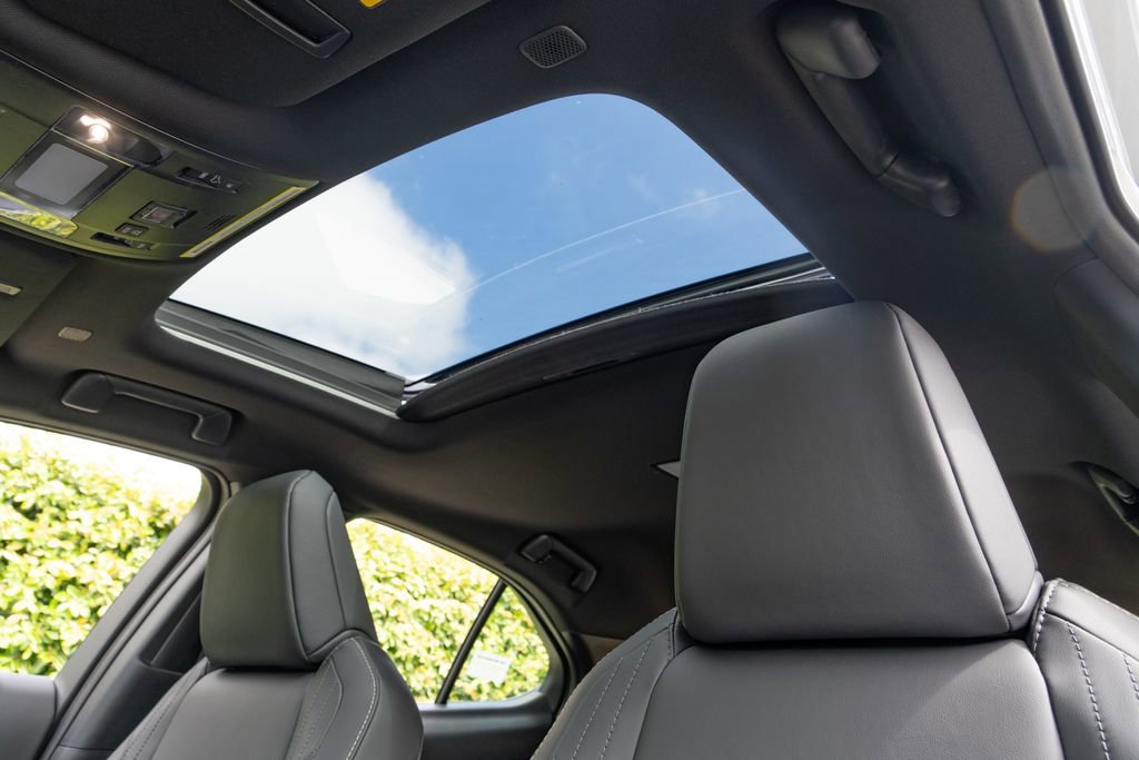 New 2026 Lexus UX 300h FWD image 18