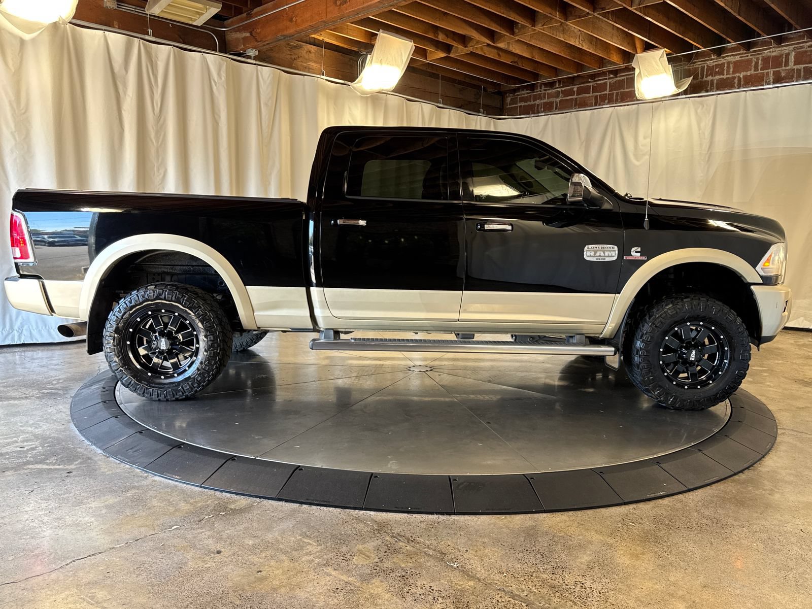 Used 2015 RAM 3500 Laramie Longhorn AWD/4WD image 13