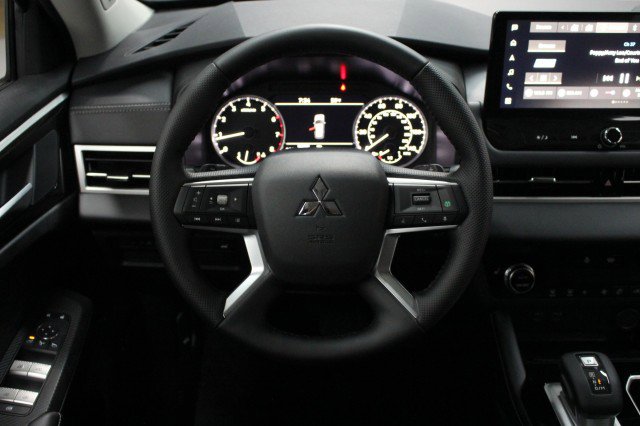 New 2026 Mitsubishi Outlander Trail Edition image 21