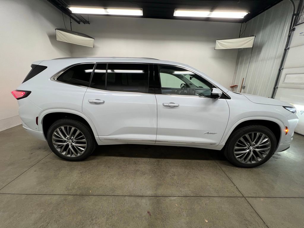 New 2026 Buick Enclave Avenir w/ Super Cruise Package image 2