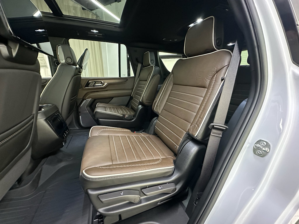 New 2026 GMC Yukon Denali Ultimate AWD/4WD image 21