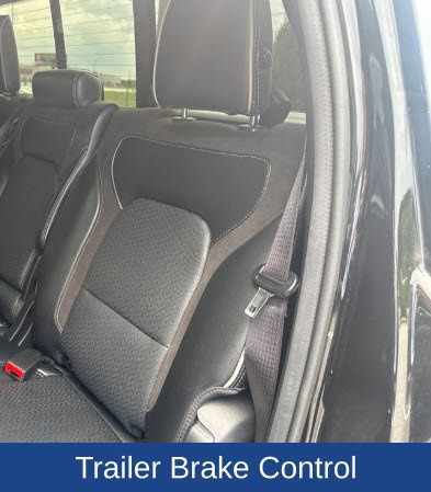 Used 2024 RAM 1500 Laramie AWD/4WD image 12