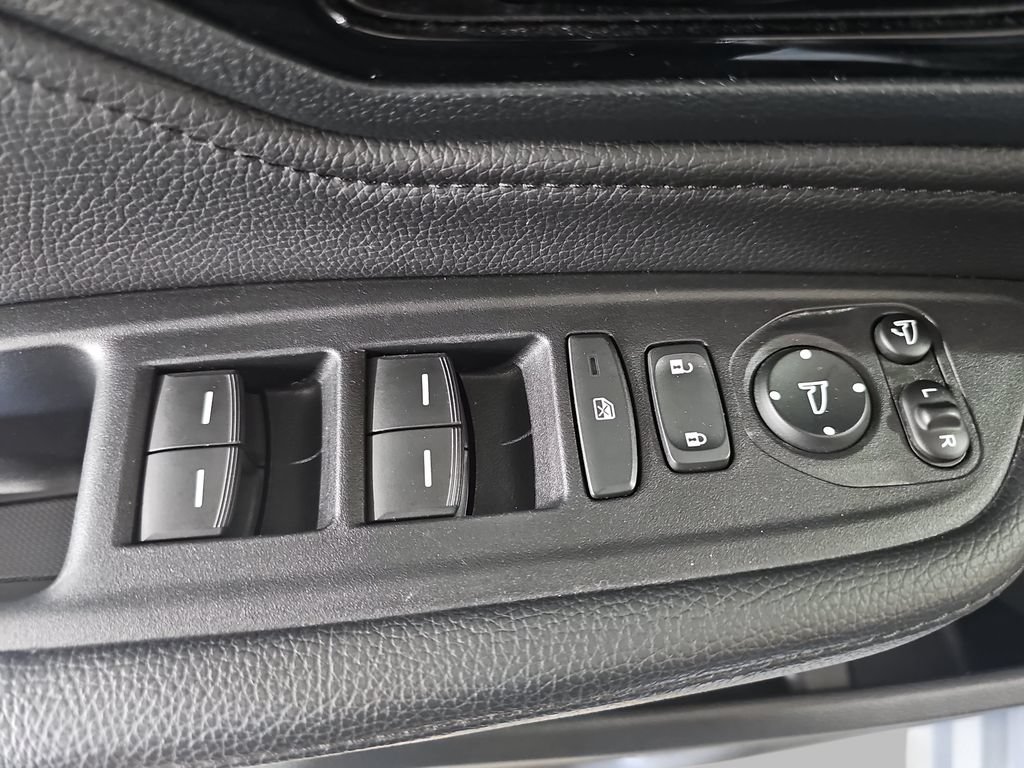 Used 2023 Honda Odyssey Elite image 35