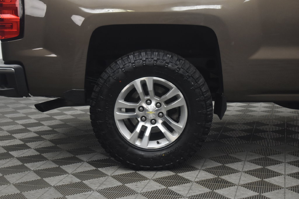 Used 2015 Chevrolet Silverado 1500 LTZ w/ LTZ Plus Package AWD/4WD image 26