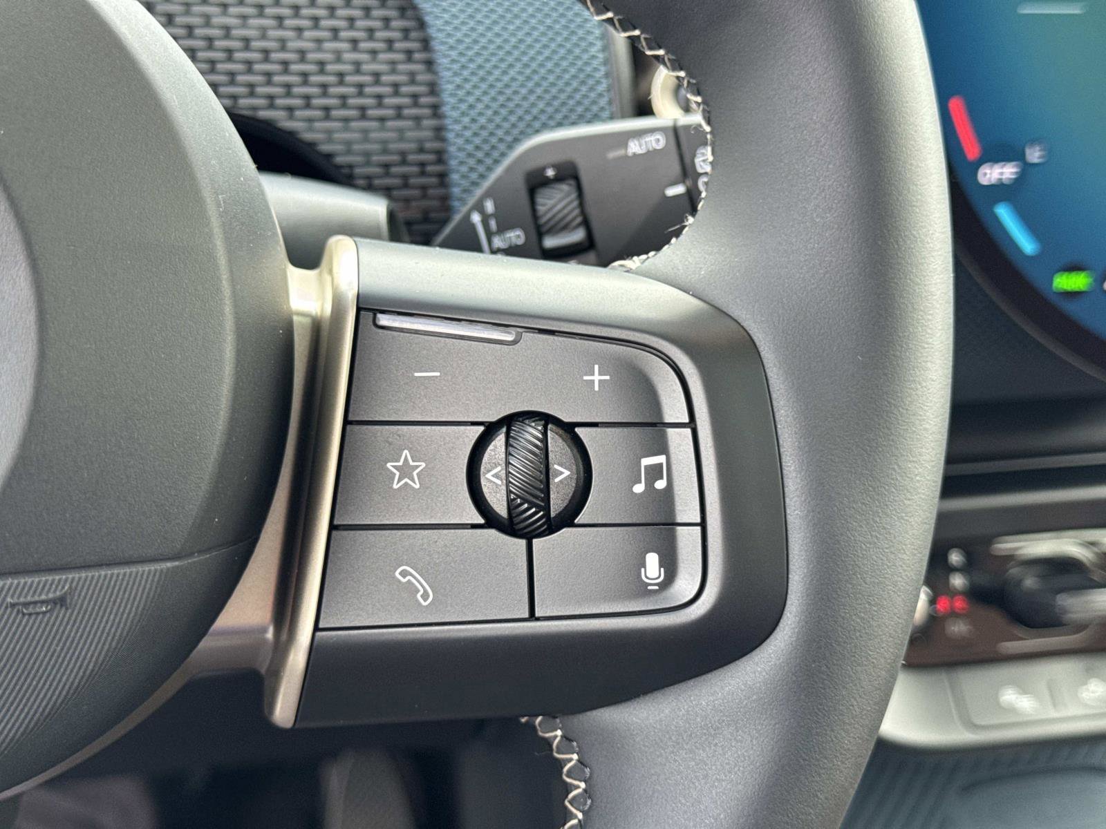 Used 2025 MINI Cooper Countryman S w/ Comfort Package Max image 19