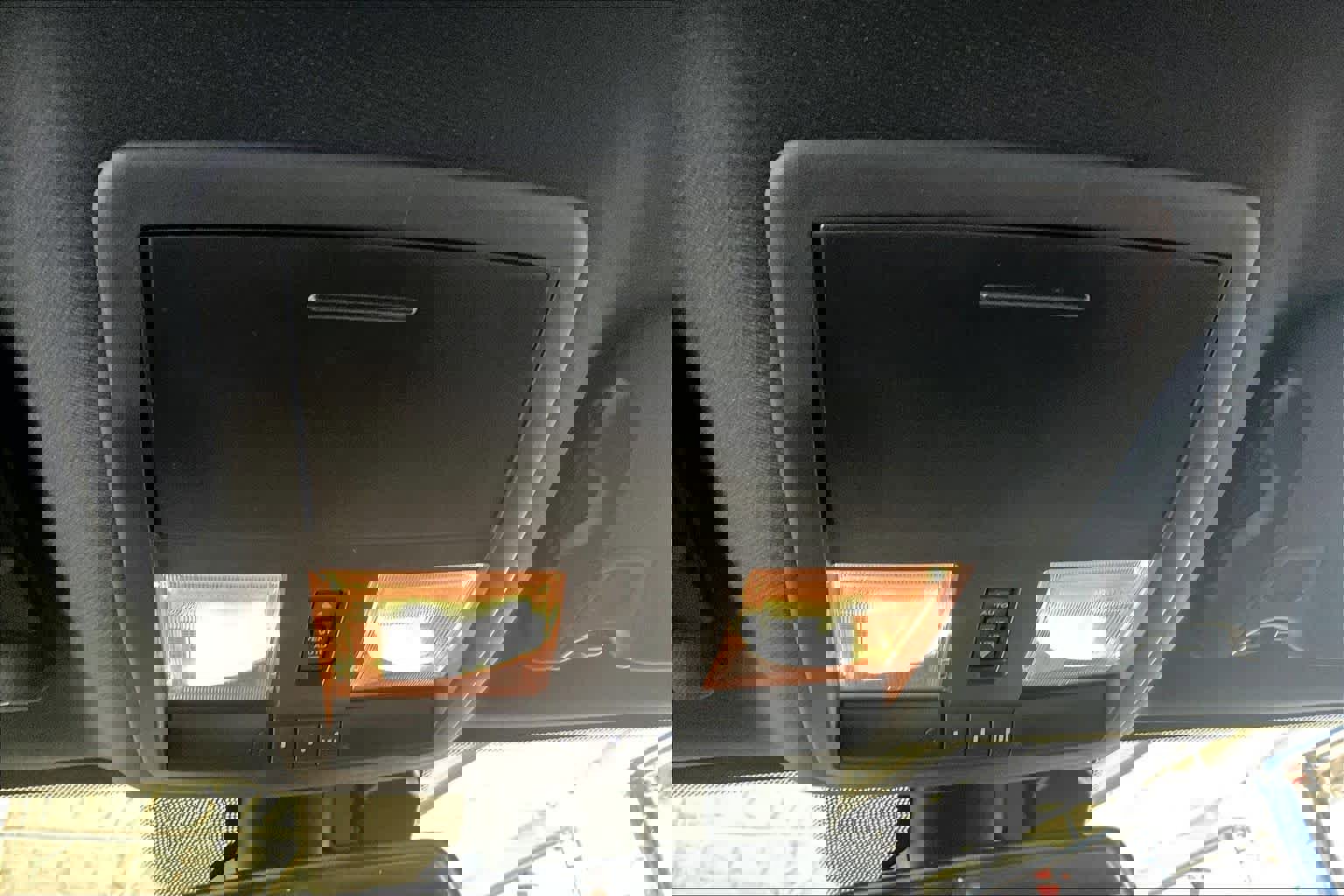 Used 2023 Dodge Challenger R/T w/ Blacktop Package image 35