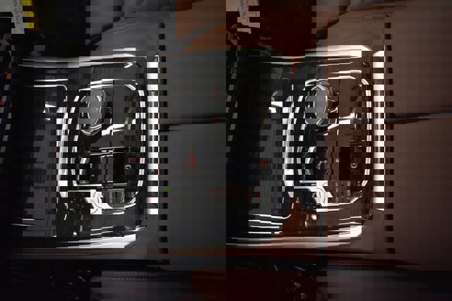 New 2026 BMW X5 M60i w/ Climate Comfort Package image 31