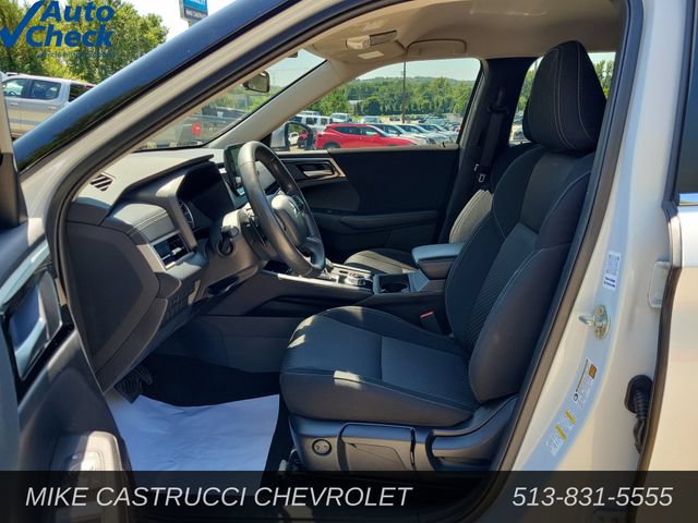 Used 2024 Mitsubishi Outlander ES AWD/4WD image 25
