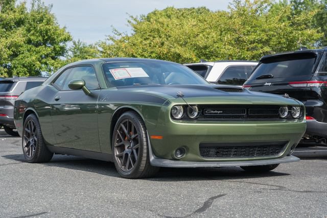 Used 2019 Dodge Challenger R/T w/ T/A Package RWD image 2