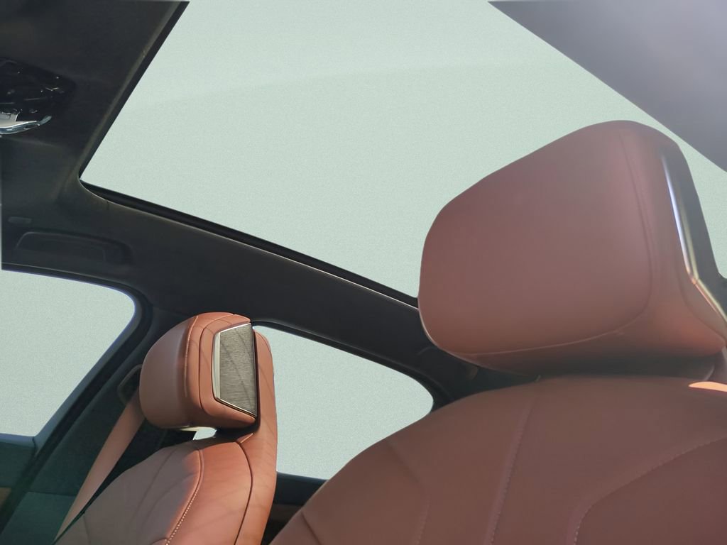 New 2026 BMW 750e xDrive AWD/4WD image 20