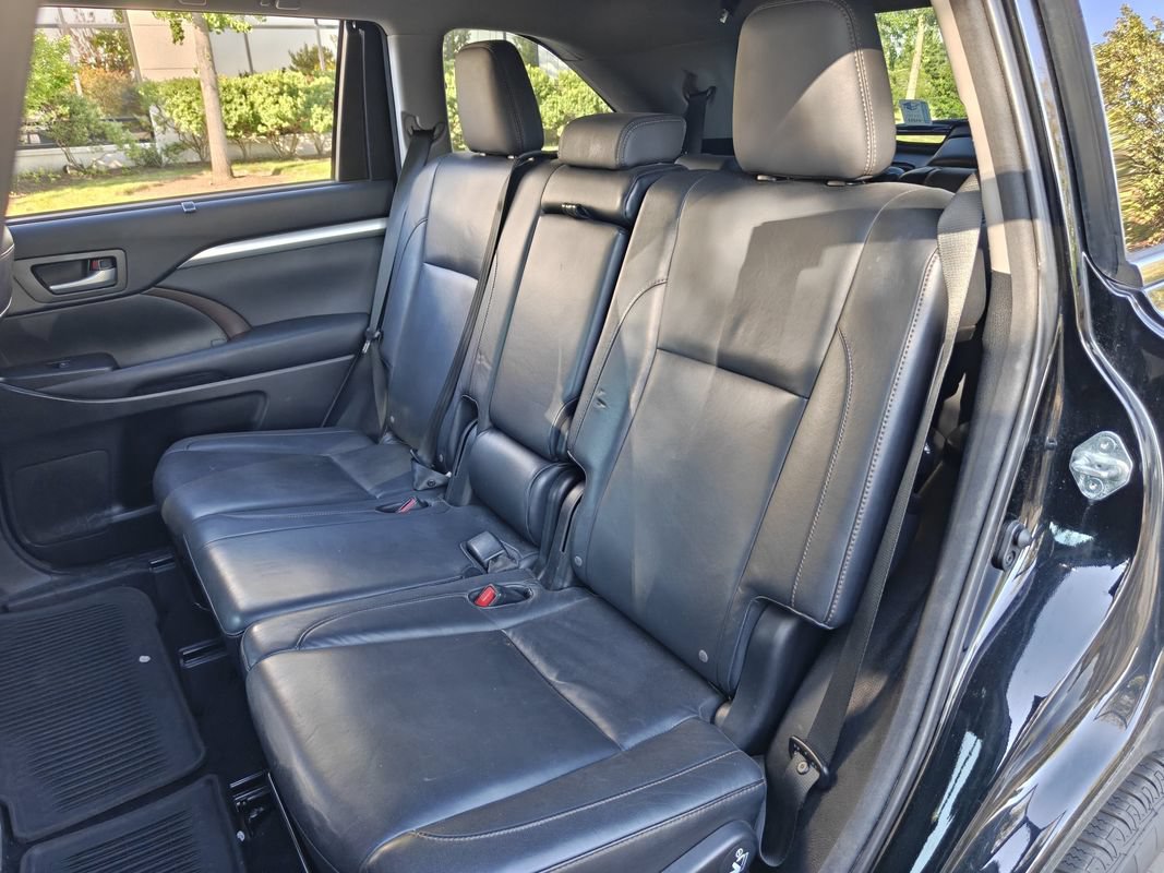Used 2015 Toyota Highlander XLE AWD/4WD image 20