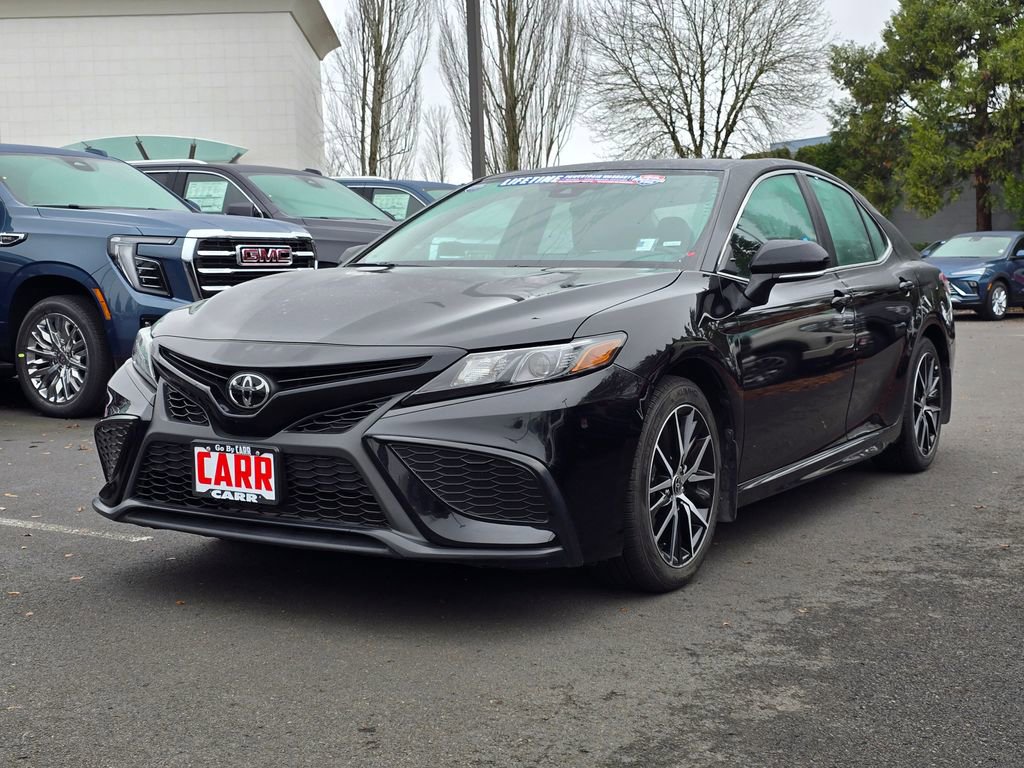 Used 2024 Toyota Camry SE image 7