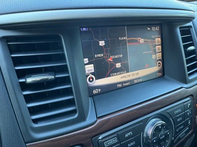 Used 2019 Nissan Pathfinder Platinum FWD image 2