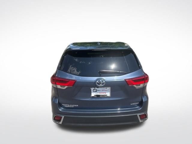 Used 2017 Toyota Highlander Limited FWD image 4