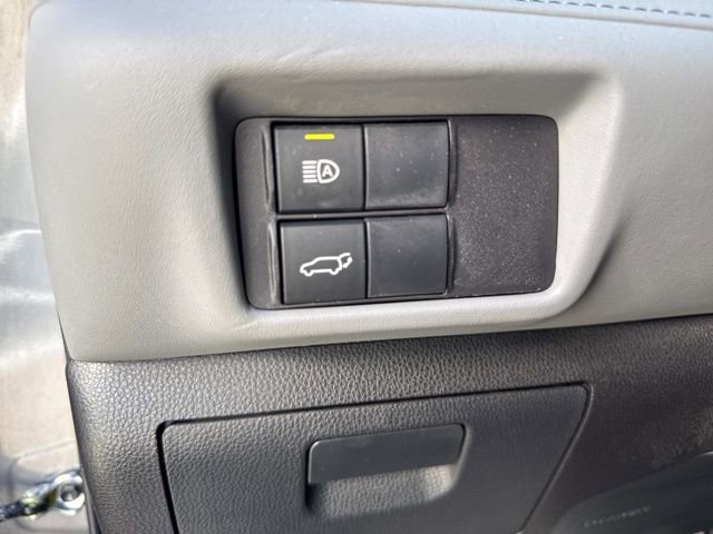 Used 2022 Toyota Highlander LE image 20