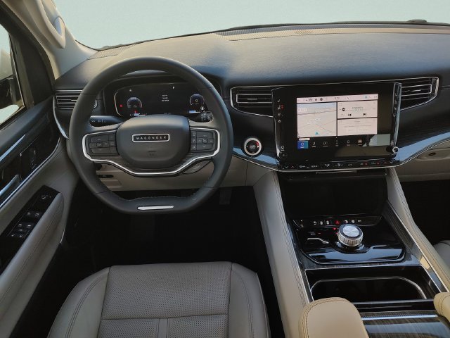 Used 2022 Jeep Wagoneer Series II w/ Flexible Seating Group AWD/4WD image 10