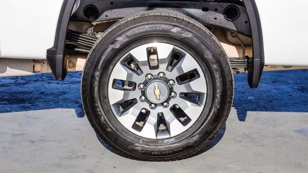 Used 2025 Chevrolet Silverado 2500 Custom w/ Custom Value Package AWD/4WD image 12